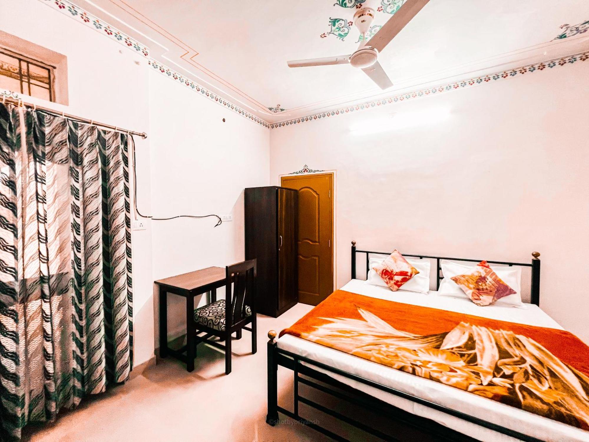Musafir Hostel Удайпур Экстерьер фото