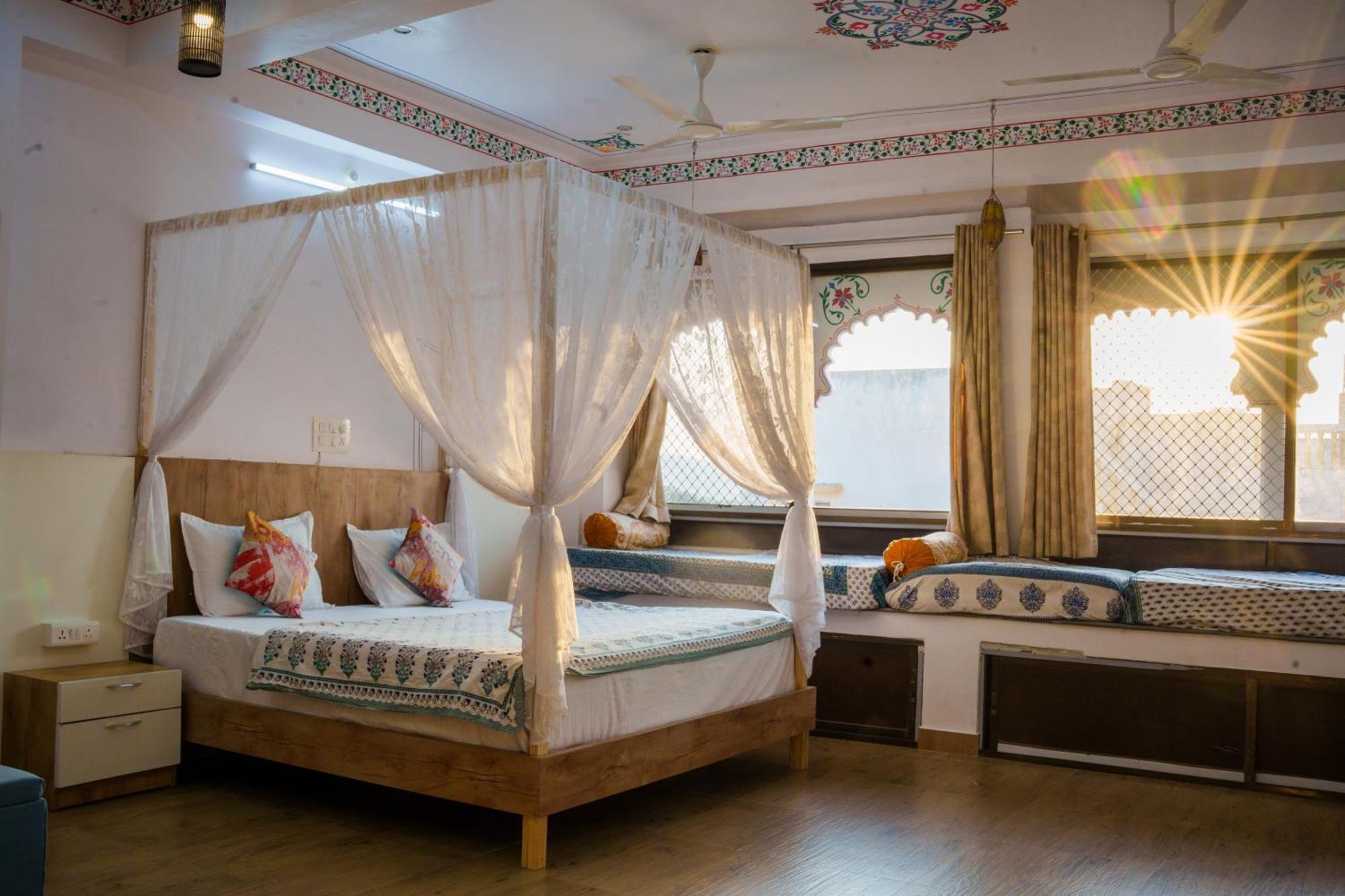 Musafir Hostel Удайпур Экстерьер фото