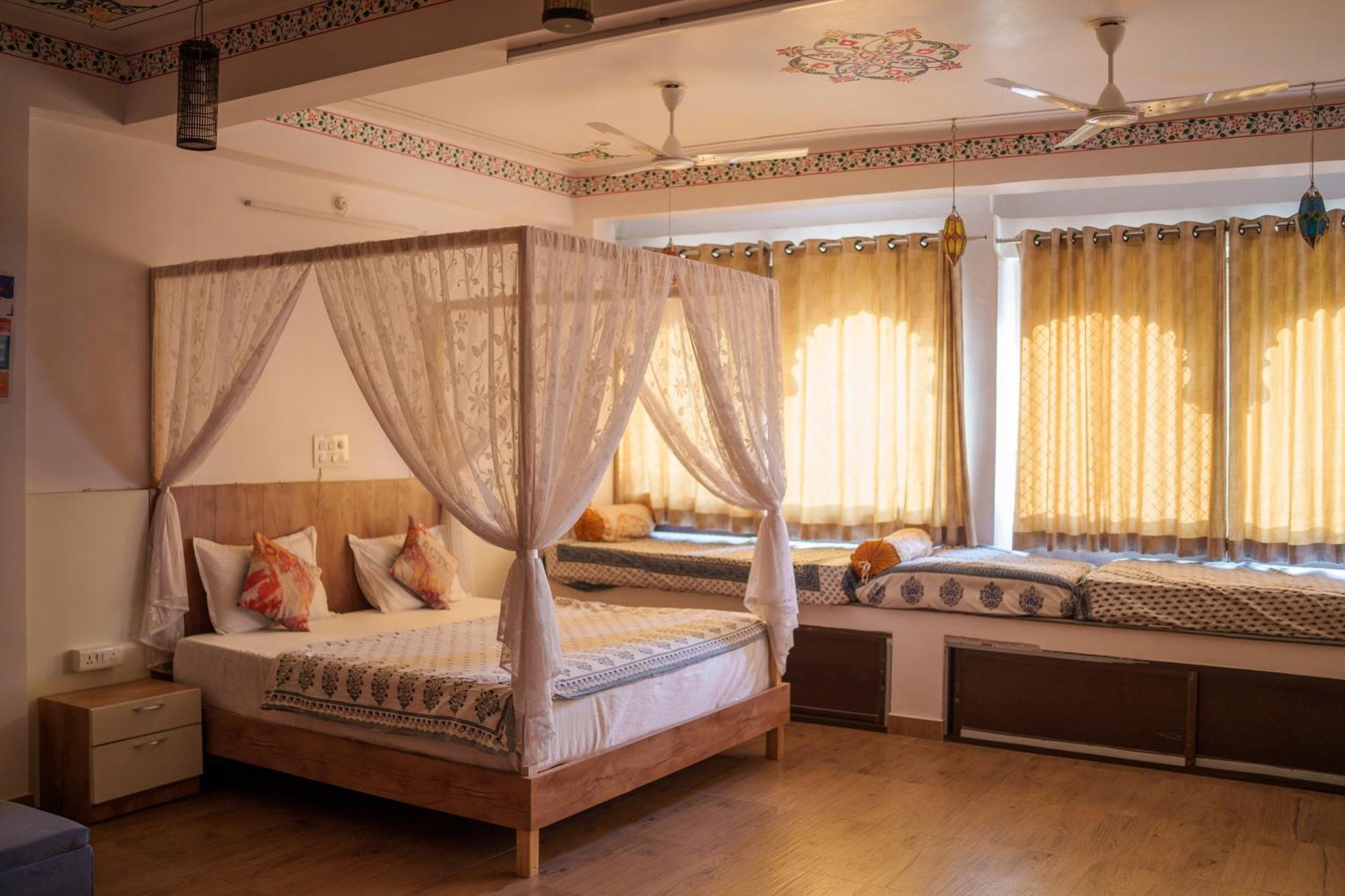 Musafir Hostel Удайпур Экстерьер фото